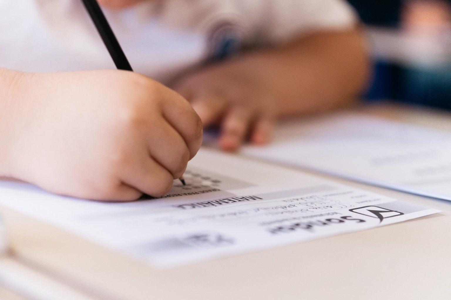 Treze escolas municipais alcançam 100% de assiduidade na prova do Saeb 2025