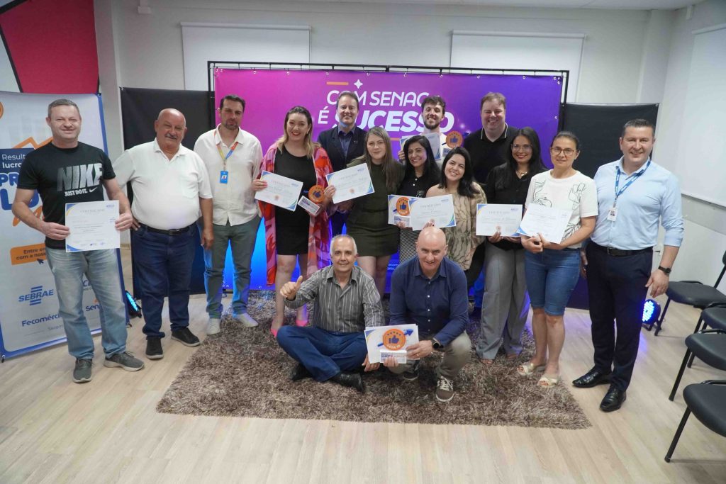 Prefeitura de Lages entrega certificados a empresários participantes do Programa Lucra Mais