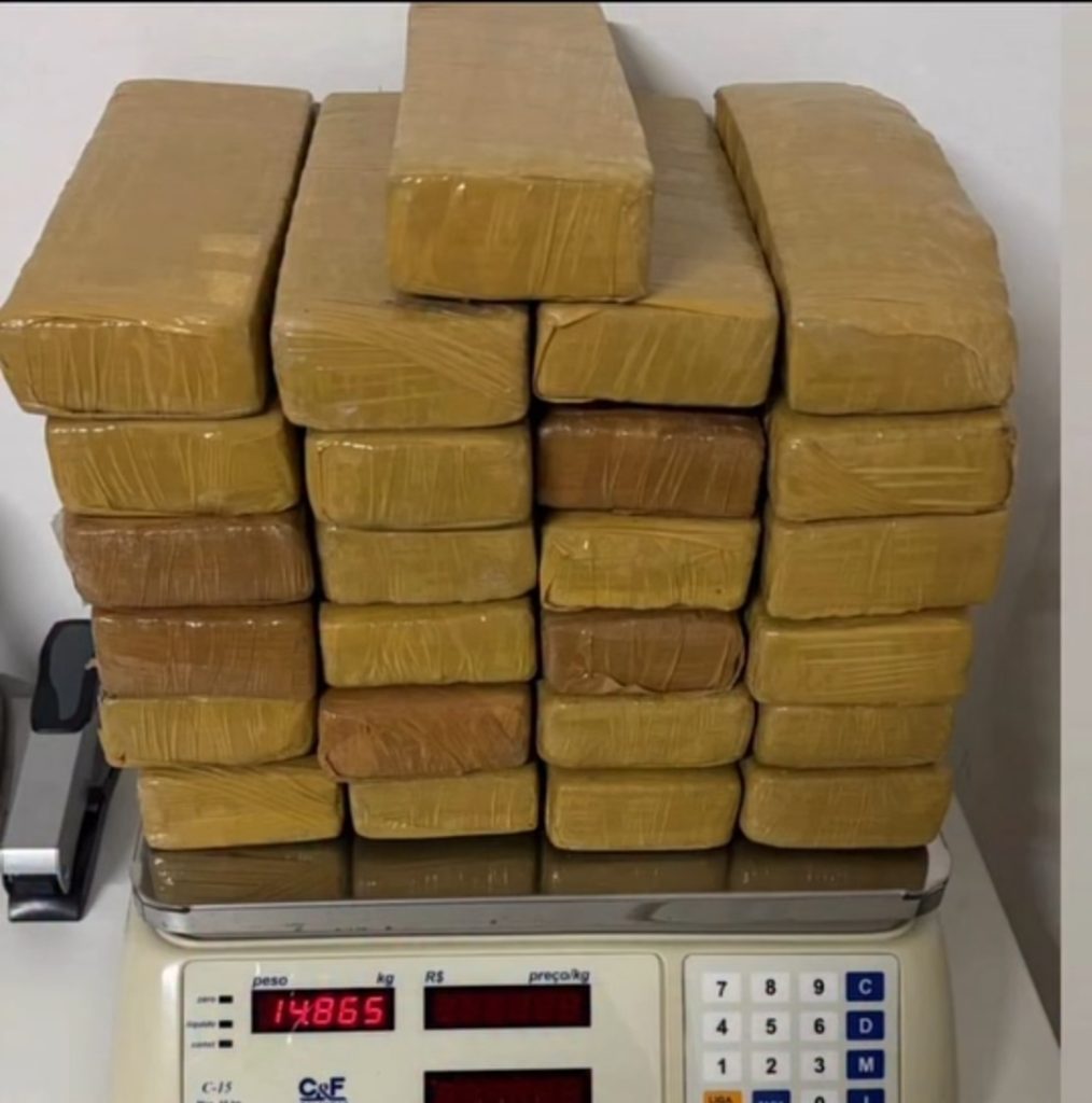 Polícia Militar apreende mais de 14 kg de maconha em Lages