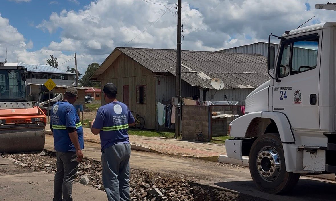 Secretaria de Obras mantém frentes de trabalho no interior e na área urbana de Capão Alto